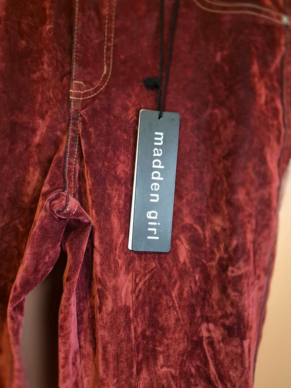 Madden Girl Women Burgundy Crushed Velvet Straight Jeans - Picture 4 of 5